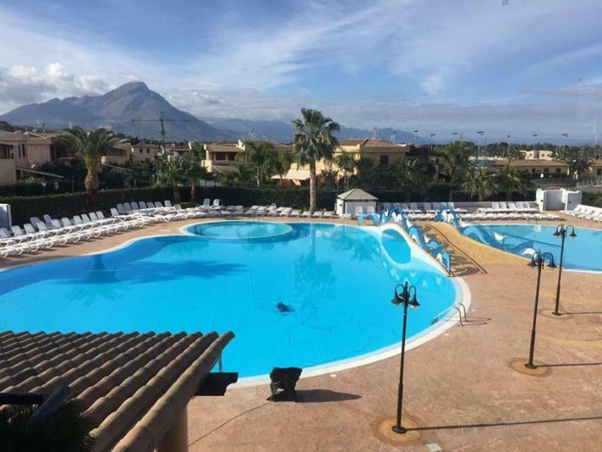 Mare Luna Village Кампофеличе-ди-Роччелла Экстерьер фото
